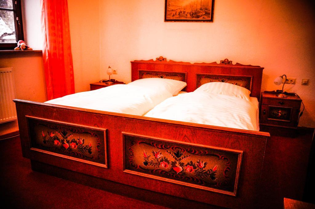 Schlosshotel Hoefingen เลออนแบร์ก ภายนอก รูปภาพ