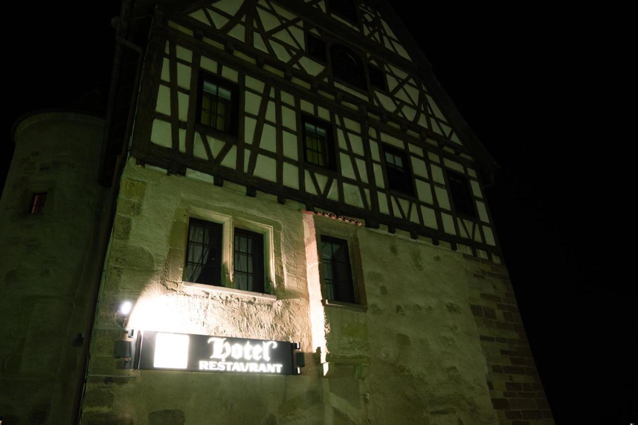 Schlosshotel Hoefingen เลออนแบร์ก ภายนอก รูปภาพ